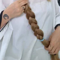فروش و خریدار مو