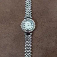 ساعت نگین دار