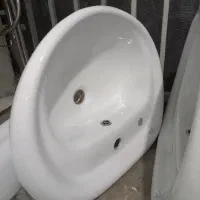 روشویی پایه بلند