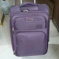 چمدان سایز متوسط برزنتی سالم