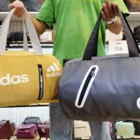 کیف باشگاه ساک باشگاه کیف ورزشی کیف کلاس|کیف، کفش، کمربند|قم, هفت تیر|دیوار