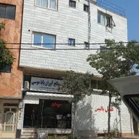واحد ۴۰ متری نبش خیابان جمهوری
