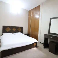 واحددوخوابه مبله با تمام امکانات|اجارهٔ کوتاهمدت آپارتمان و سوئیت|شیراز, باغ تخت|دیوار