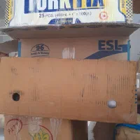 تعدادی کارتن برای اسباب کشی