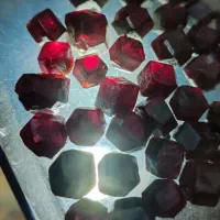 سنگ گارنت سرخ|جواهرات|کرمان, |دیوار