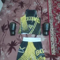 لباس و دستکش بوکس و کیک بوکس
