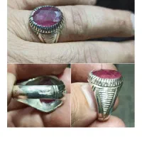 یاقوت معدنی