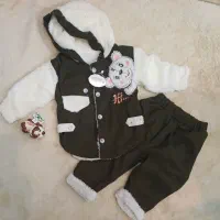 کاپشن و کلاه بچگانه