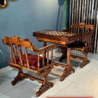 صندلی و میز تخته شطرنج و تخته نرد