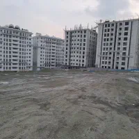 زمین ۳۰۰ متری