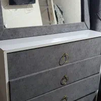 میز آرایشی با آینه