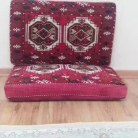 یک جفت پشتی دست بافت