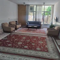 خونه دوطبقه وسط کوچه توکل
