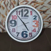 ساعت دیواری سفید درحدنو