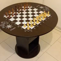 میز غذاخوری و شطرنج و سرگرمی