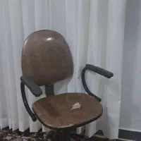 میز تحریر وصندلی چرخ دار
