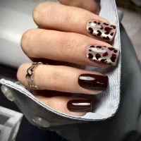 کاشت ناخن( باهنر )|خدمات آرایشگری و زیبایی|رشت, باهنر|دیوار
