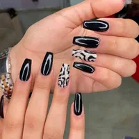 کاشت ناخن تخفیف ویژه تا اخر مرداد|خدمات آرایشگری و زیبایی|رشت, لاکانی|دیوار