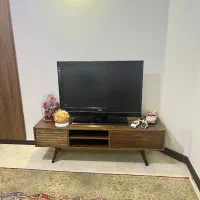 تلویزیون و میز تلوزیون