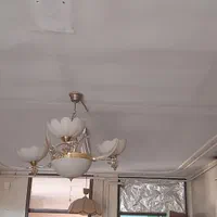 یک. عدد لوستر  و دو عدد شب خواب کاملا سالم