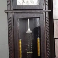 ساعت ایستاده چوبی