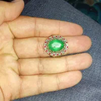 انگشتر قدیمی زمرد