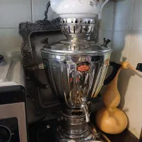 یک عددسماور نفتی خیلی قدیمی