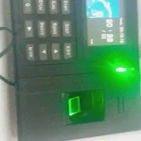 دستگاه حضورغیاب اثرانگشتی و کارتی سالم