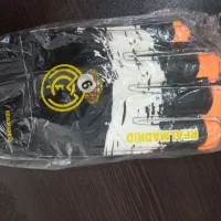 دستکش دروازبانی بچگانه ورزشی  فروشگاه|کفش و لباس بچه|رشت, آب و برق|دیوار