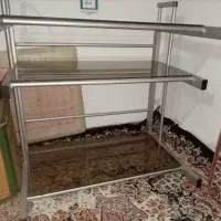 میز تلویزیون فلزی شیشه ای