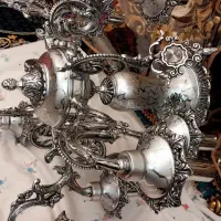 یک عدد لوستر برنزی رنگ سیلور با طراحی زیبا