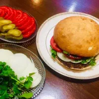 نیروی ساده جهت کار در ساندویچی و فلافلی