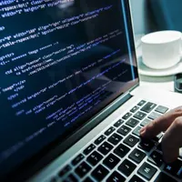 استخدام برنامه نویس