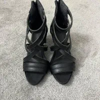 کفش پاشنه بلند