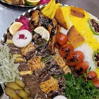 به دونفر خانم جهت رستوران نیازمندیم