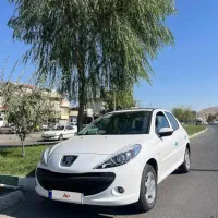 پژو ۲۰۷ سقف شیشه ای سفید خشک برج روز