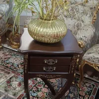 گلدان شیشه‌ای با گل|گل مصنوعی|بوکان, |دیوار