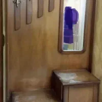 جاکفشی و چوب لباسی