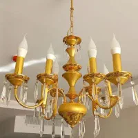 یک عدد لوستر سالن