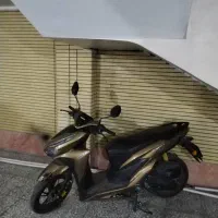 کیلیک کویر|موتورسیکلت|اصفهان, باتون|دیوار