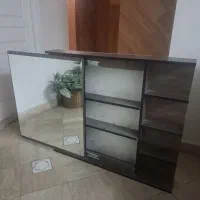 آینه کشویی با قفسه