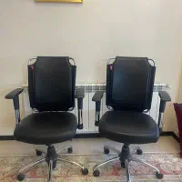 صندلی اداری کاملا سالم و نو