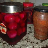 ترشیجات و سبزیجات محلی