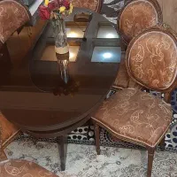 میز ناهار خوری  بیضی  بدون صندلی  در حد نو