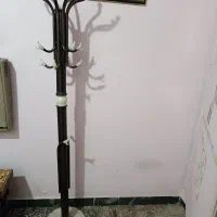 چوب لباسی ایستاده