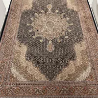 فرش ۷۰۰شانه ۲۵۵۰تراکم کاملا نو