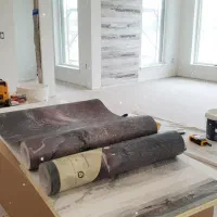 پارکت و کاغذ دیواری