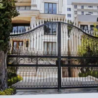 انواع درب و پنجره های فلزی، کم فریم، نرده، پله|خدمات پیشه و مهارت|مشهد, کلاته برفی|دیوار