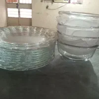 ۱۲ بشقاب ۴ عدد خورشت خوری همه با هم ۶۰۰