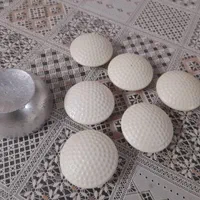 تگ لباس و آهنربا جدا کننده